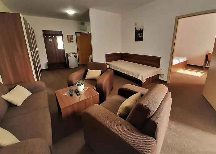 Melrose Apartments