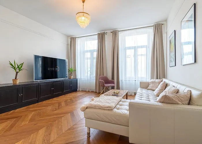 Trendy Apartment In Central