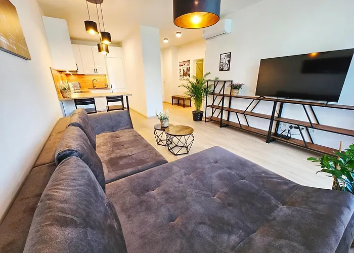2 Room Apartment, New Building, Bosakova Street, 28