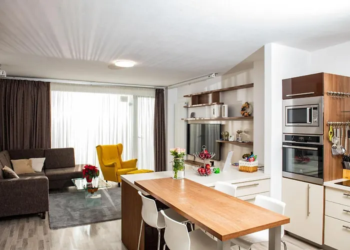 Forest Park Garden Apartment
