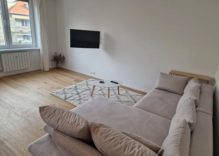 Peaceful Modern Residance Near City Center