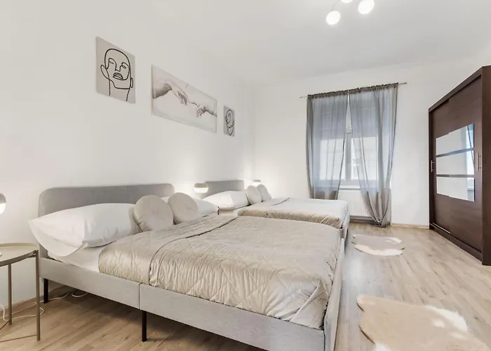City Center Suite - Modern & Stylish