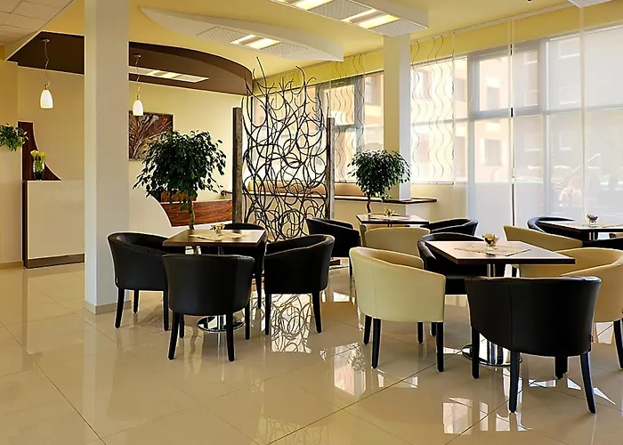 Melrose Apartments