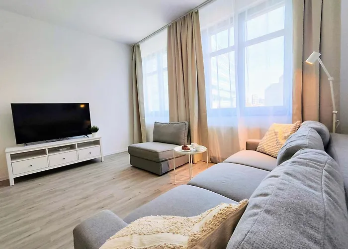 Cinnamon - Brand New - Presidential Garden - Air Conditioning - Free Parking