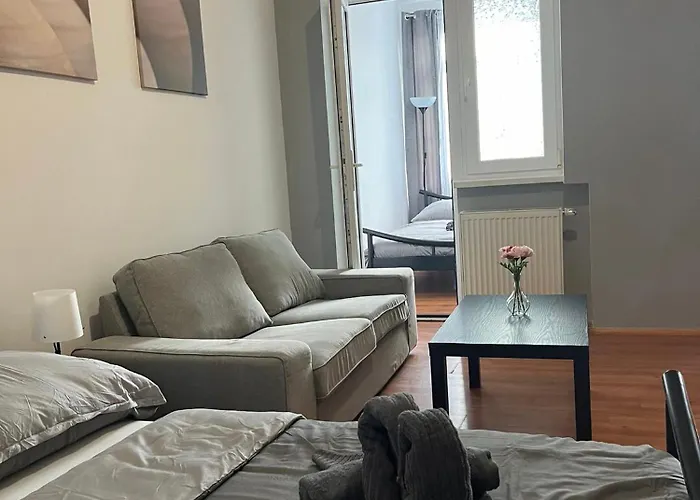 1St Plaza Apartment