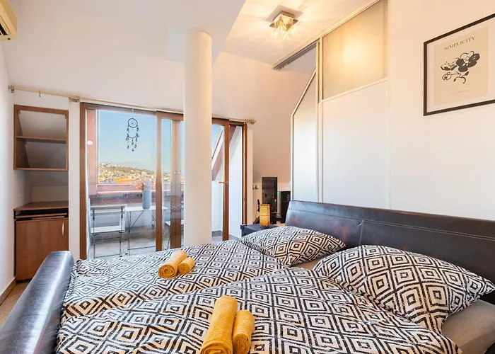 Royal City Vista Apartment, Free Parking