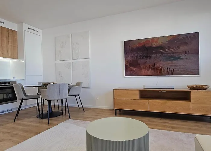 3 Rooms Apartment With Parking, Air Condition Near Airport