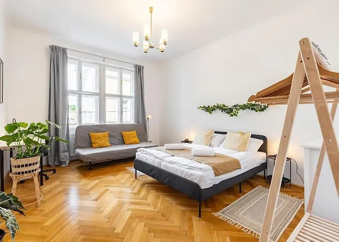 Historic Charm Apartment In Bratislava