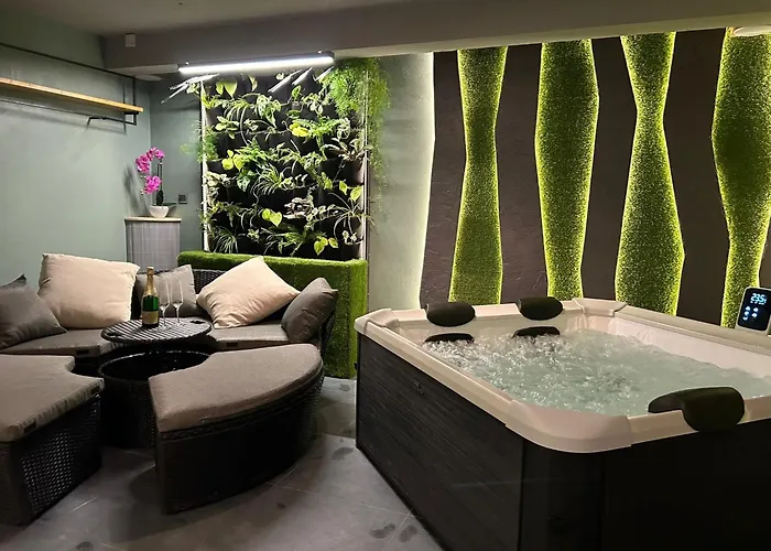Leo Apartment Suite & Private Spa Zone - Old City