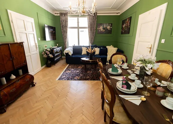New, Stylish And Spacious Apartment