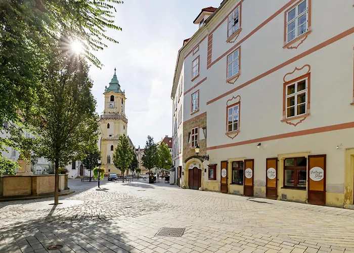 Prima - Spacious Apartment In The Main Square With Large Living Room