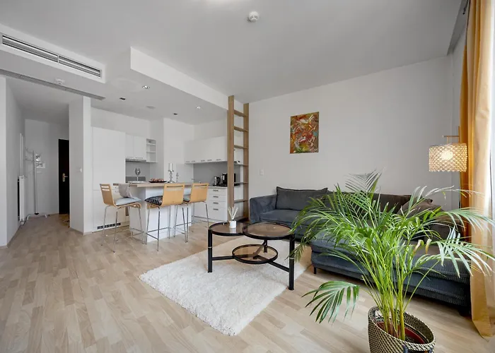Revon Art-Deco Apartment Laurinska