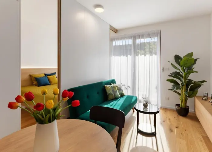 Zwirn Stylish Apartement With Parking