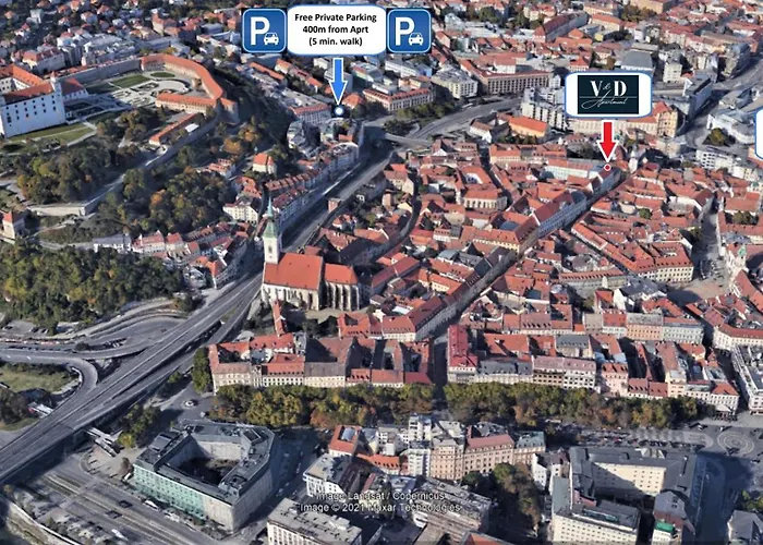 New Design & High Standard Apt From 16Th Century In Old Town-Free Parking