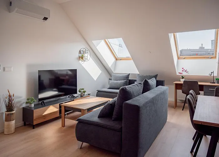 New Cozy Apartment In Heart Of Bratislava Free Garage Parking