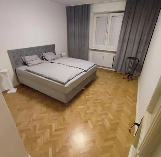 Priestranny Apartman- S Vynikajucou Dostupnostou