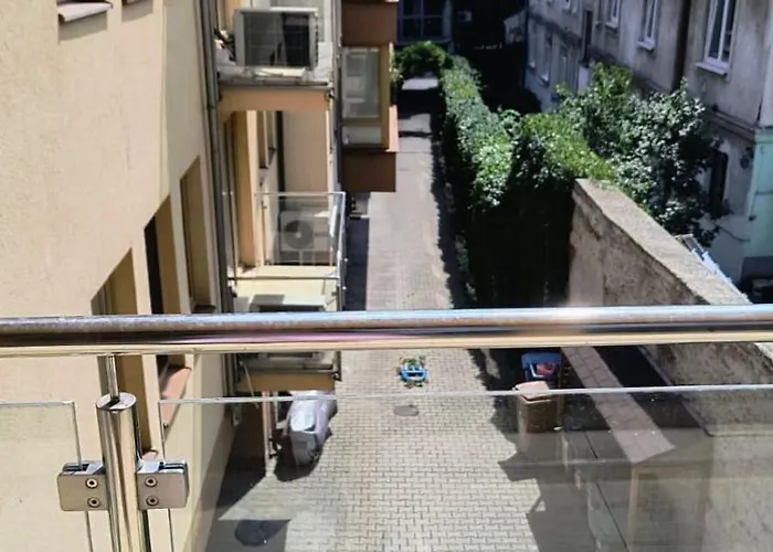 Old Town Center Apartment