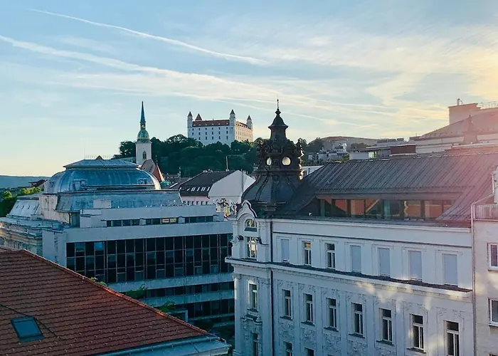 1-Bedroom Top Floor Apartment In Heart Of Old Town Bratislava