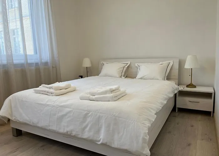 Elegant Escape Apartment I - City Centre