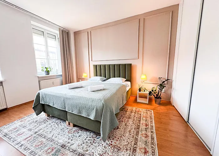 Gorgeous City Center Apartment In Bratislava With Free Parking