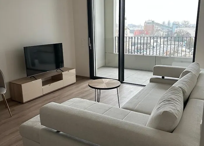 2 Rooms Apartment In Downtown,Free Parking,Late Check-Out,Big Balcony