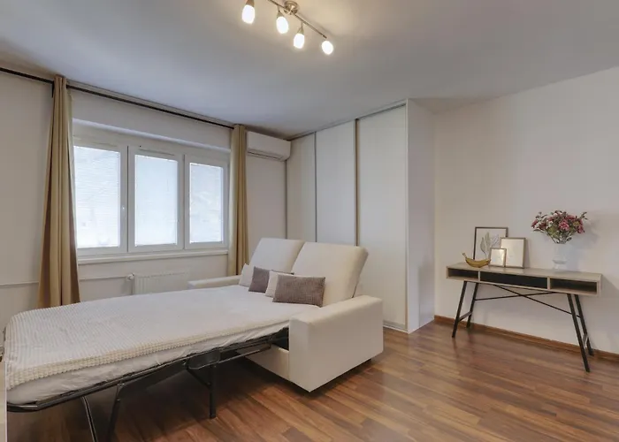 Lovely Cozy Apartment