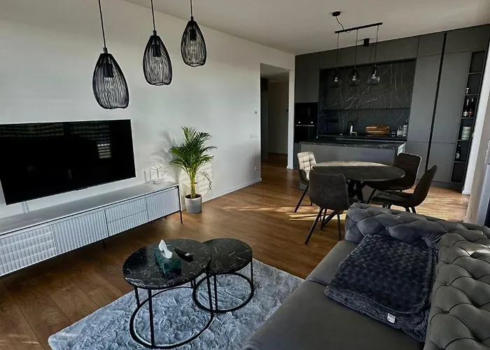 Luxury 3 Room Apartment