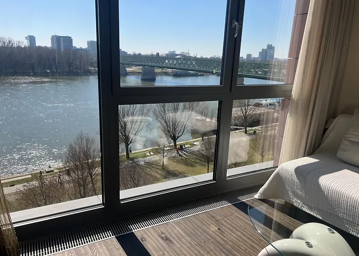 Elite River View