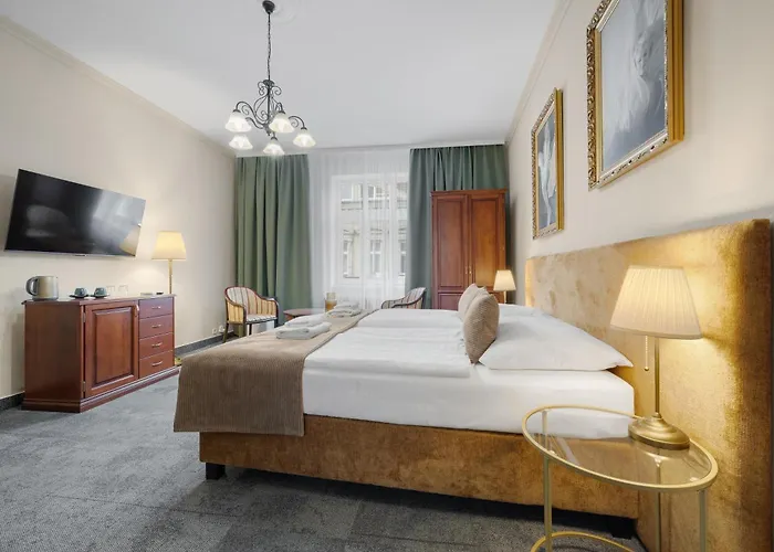 Reverie Hotel