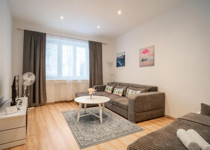 Sukromny Staromestsky Apartman V Uzasnej Lokalite/Cozy Old-Town Apartment In A Great Neighborhood