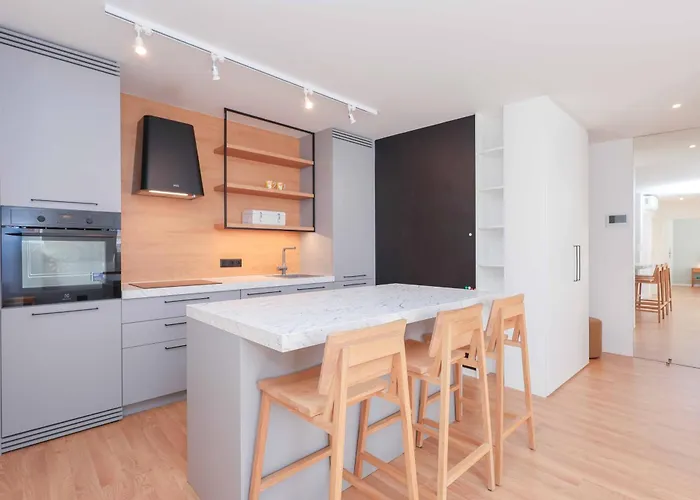 Peaceful Oldtown Apartment Free Parking 2-Bedroom