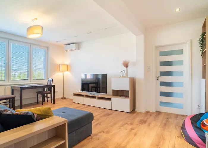Cozy And Quiet Apartment In Wider Center