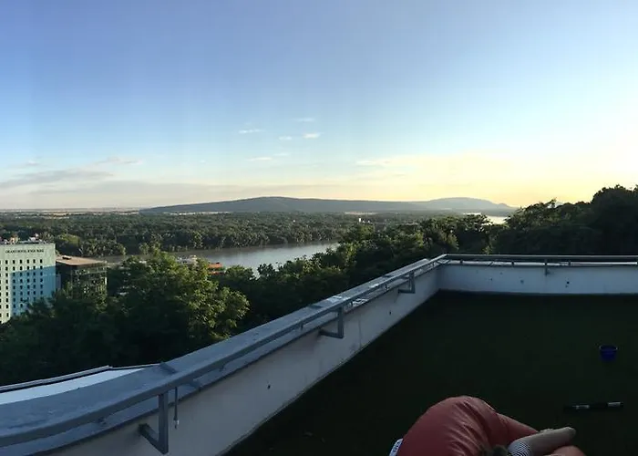 Apartman S Vyhladom Na Dunaj