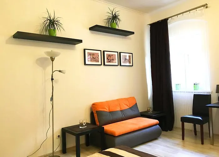 Leo Apartment