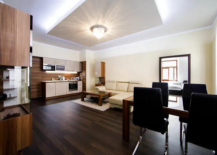 Aplend City Apartments Na Vrsku