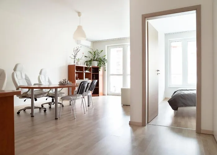 Great Tourist And Business Apartment Near Center