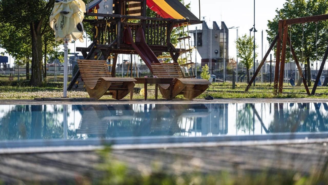Hotel And Park Divoka Voda 3* Bratislava