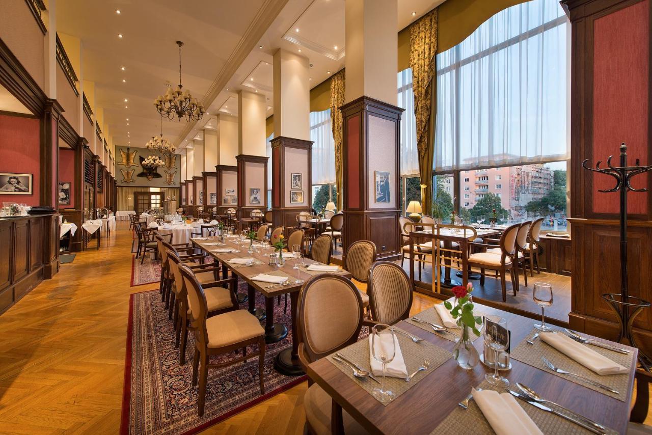 Apollo 4* Bratislava