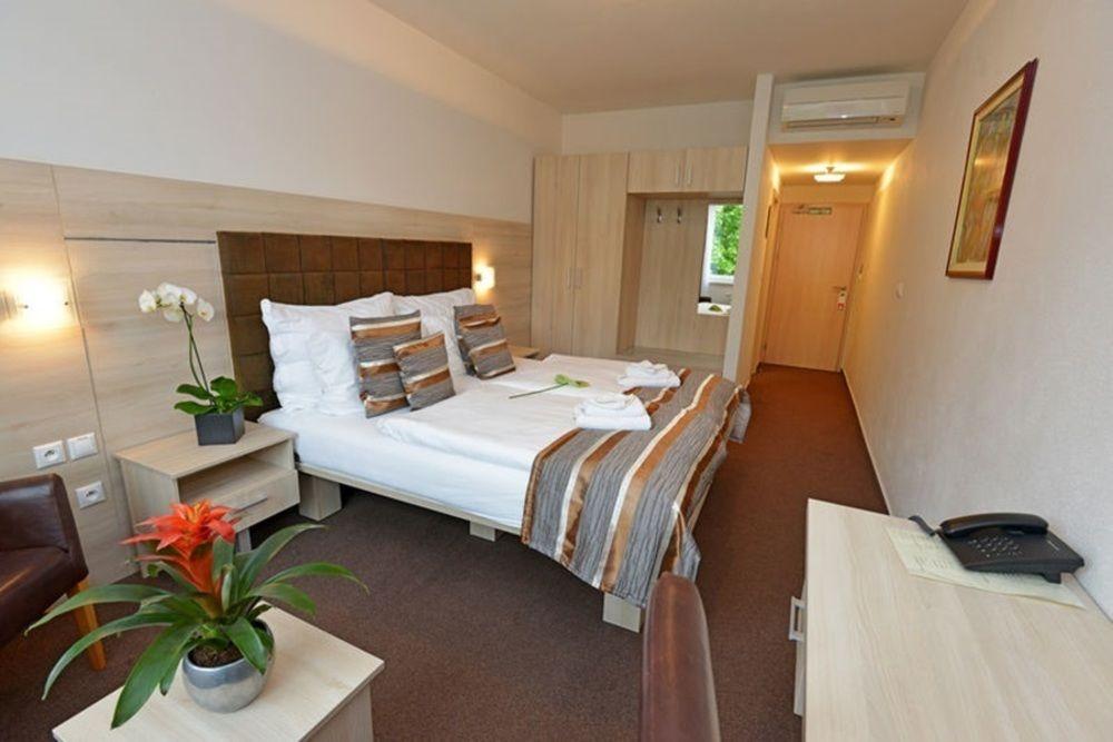 Antares Hotel 4*