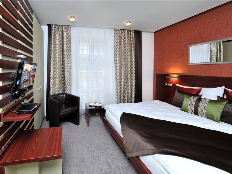 Beigli & Garden 3*