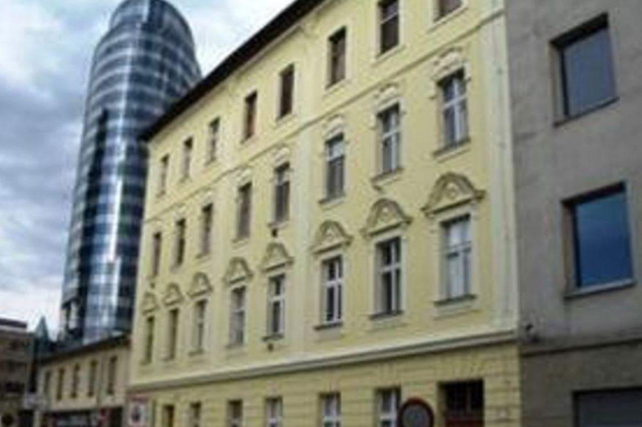 Maly Trh * Bratislava