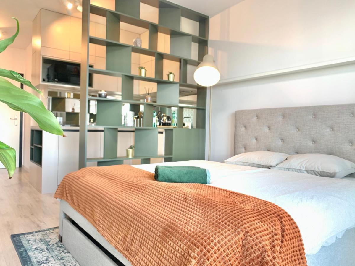 Luxury, Bright With Parking And Balcony In Center * Bratislava