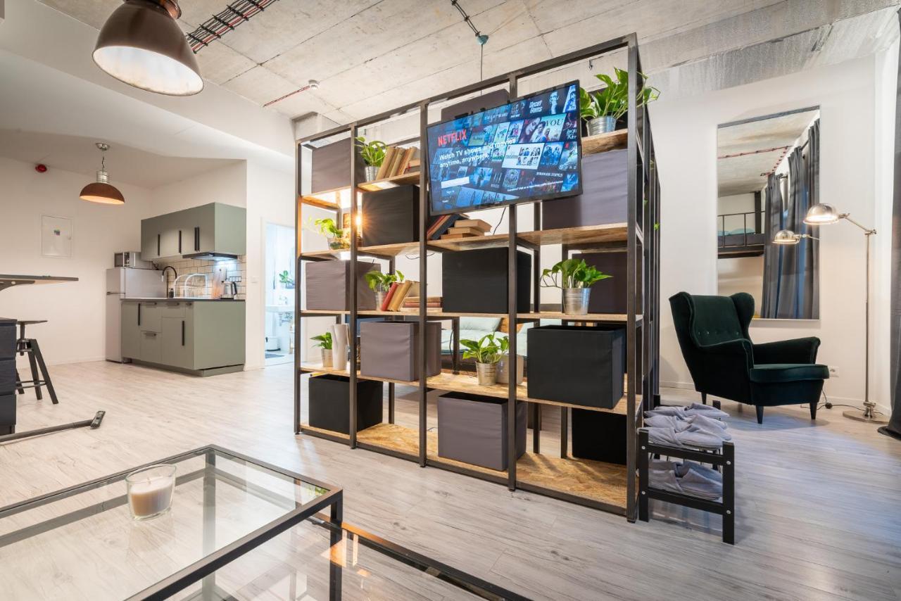 Industrial Zero Apartment *