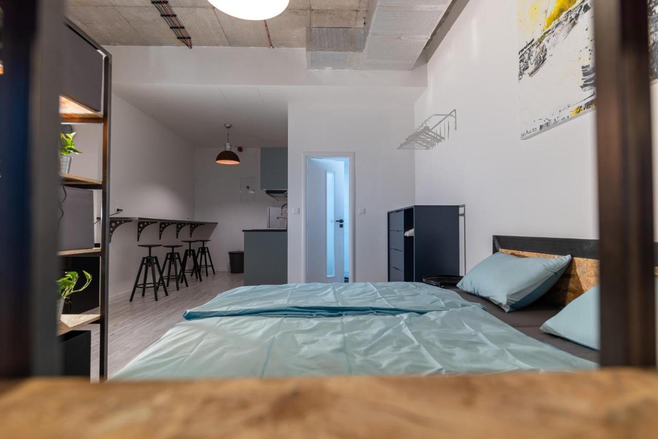 Industrial Zero Apartment