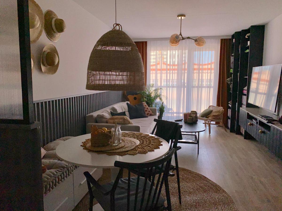 Point By Zoom Apartment