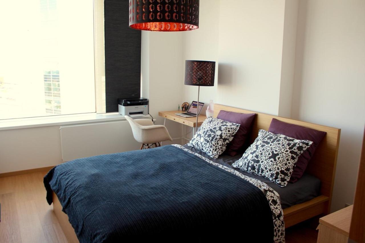 Elegant In Panorama With Free Parking Old Town - Long-term Available Apartamento *