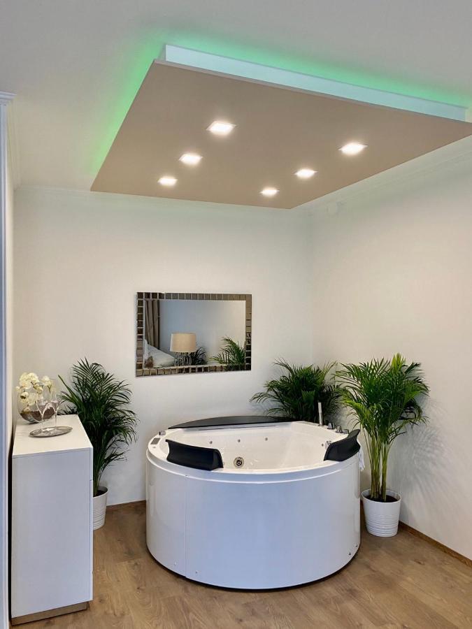Oase - Luxurious Near The Center With Free Parking