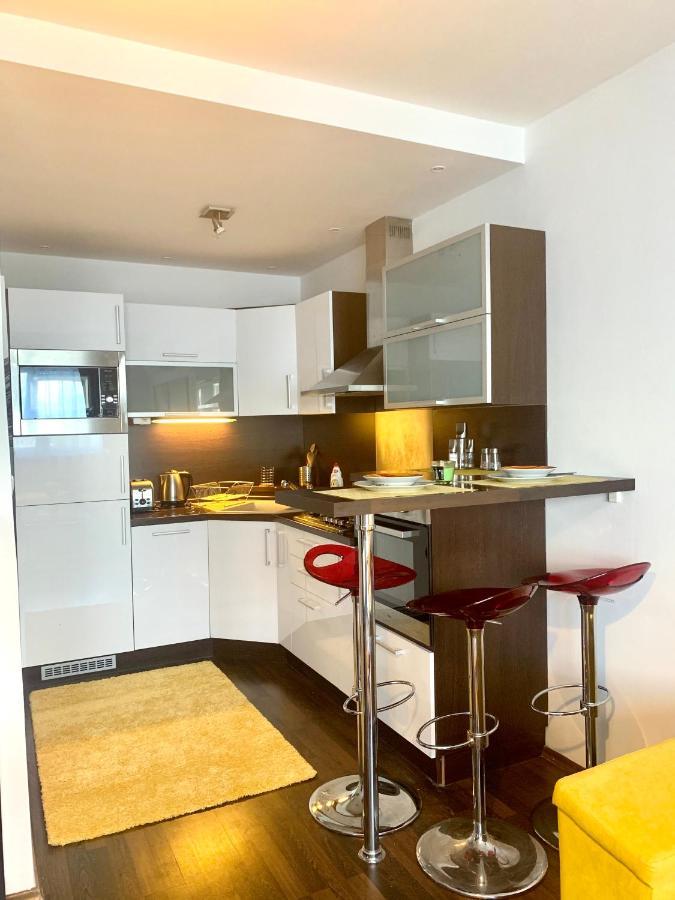Nice, New Apt With All You Need. Great Location. Bratislava