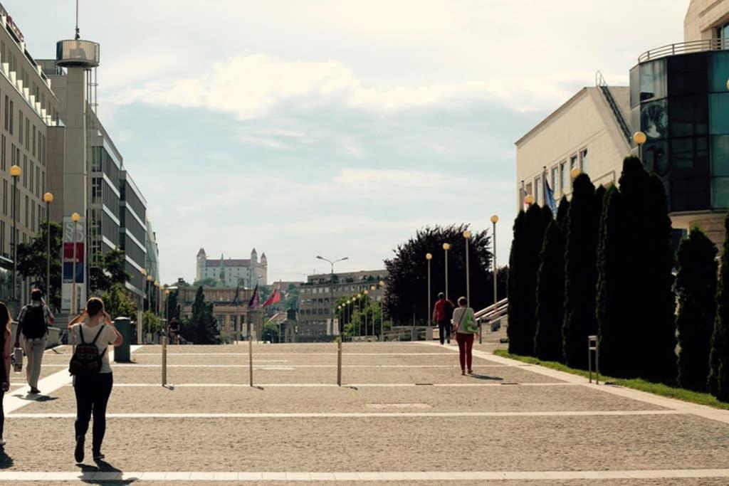 Elegant In Panorama With Free Parking Old Town - Long-term Available Apartamento