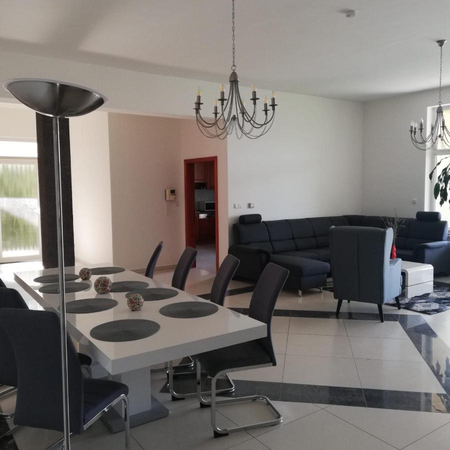 Rezident Consult S.r.o. Guest house